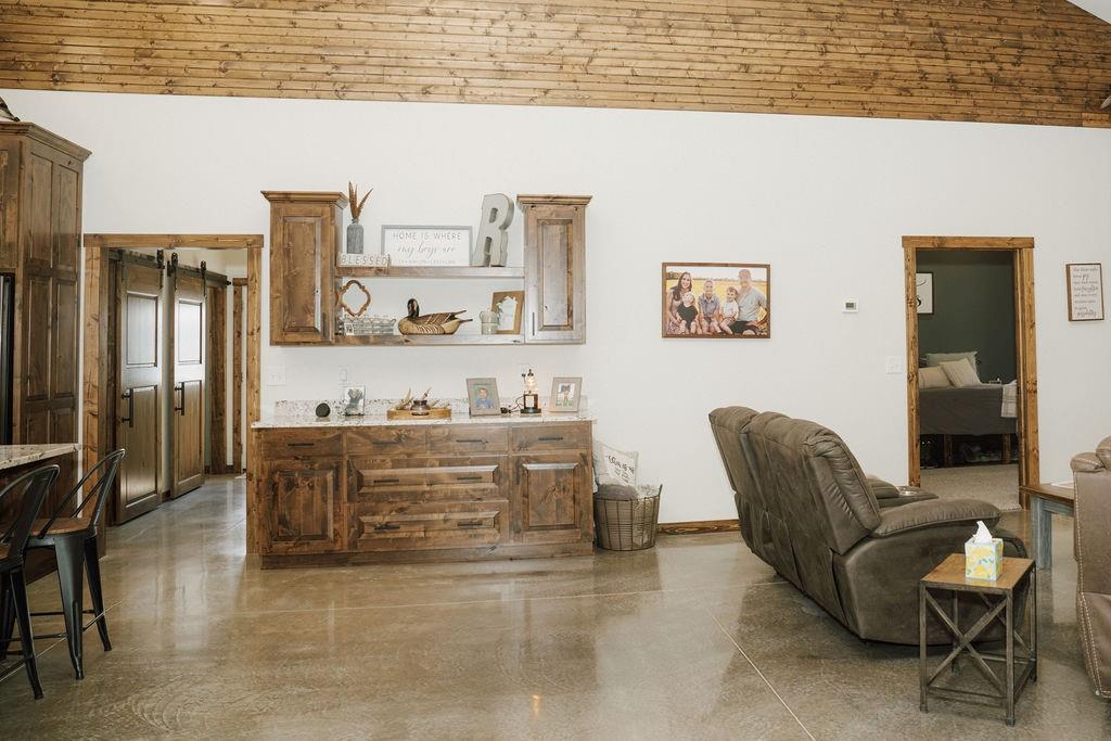 17017 Pratt Road Property Photo 9