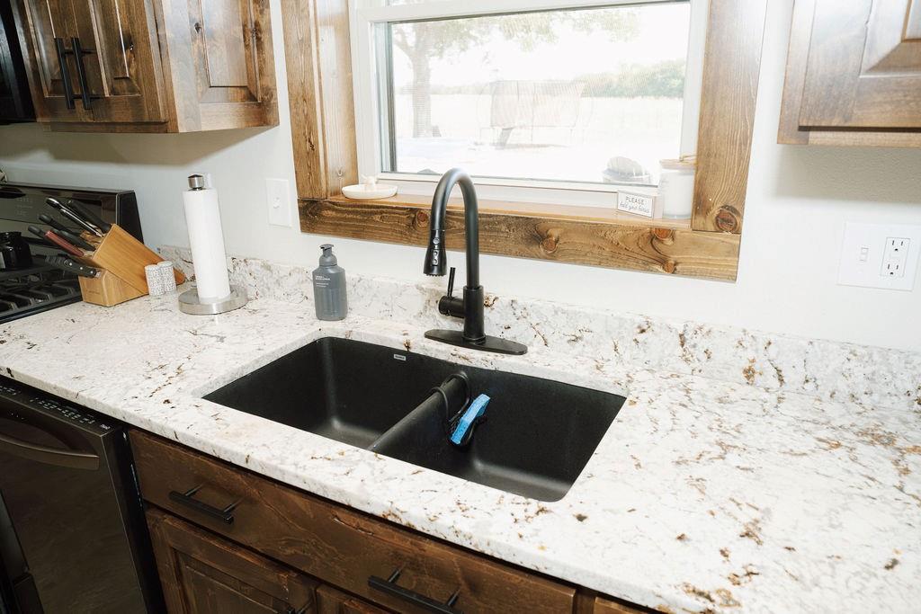 17017 Pratt Road Property Photo 13