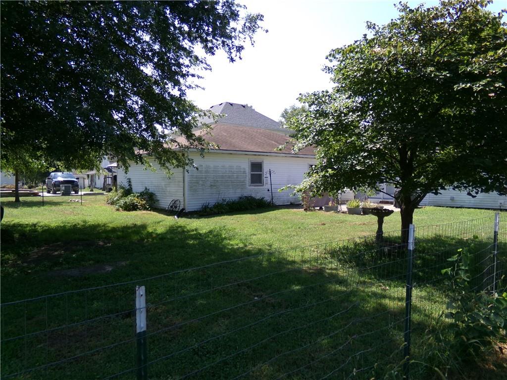 107 N Walnut Street Property Photo 3