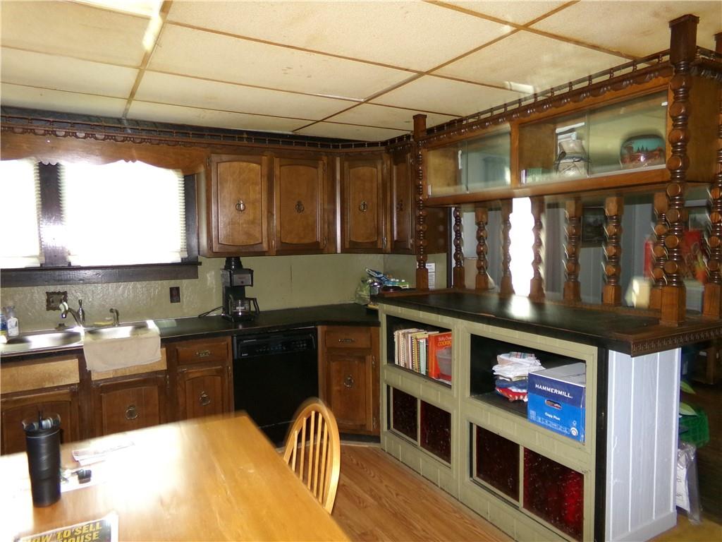 107 N Walnut Street Property Photo 8
