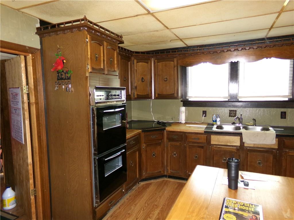 107 N Walnut Street Property Photo 9