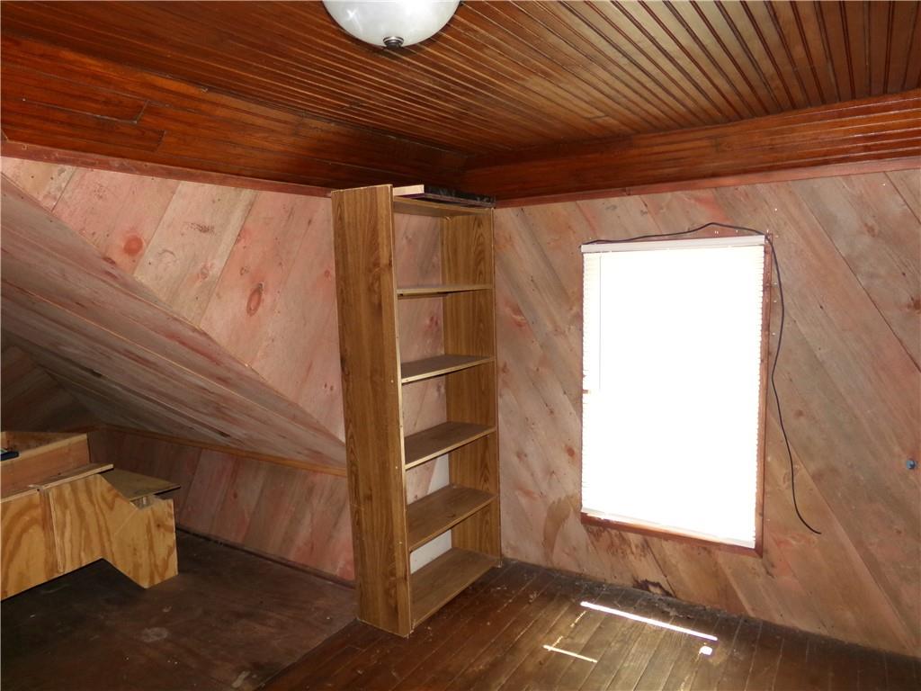 107 N Walnut Street Property Photo 16