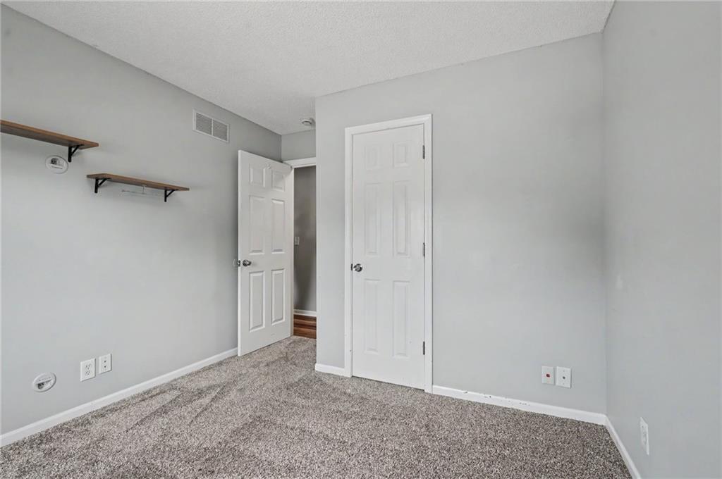 8765 Thompson Drive Property Photo 18