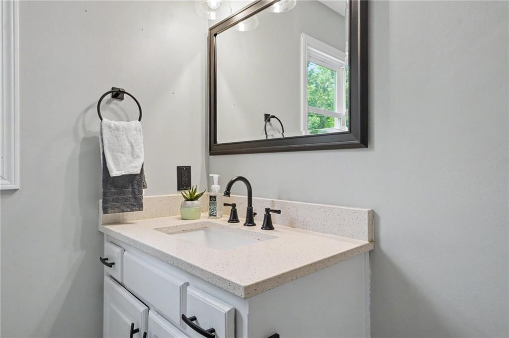 8765 Thompson Drive Property Photo 26