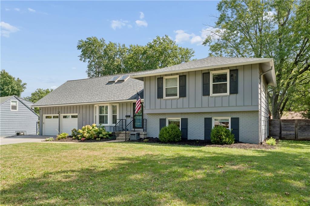 11153 Wornall Road Property Photo 1