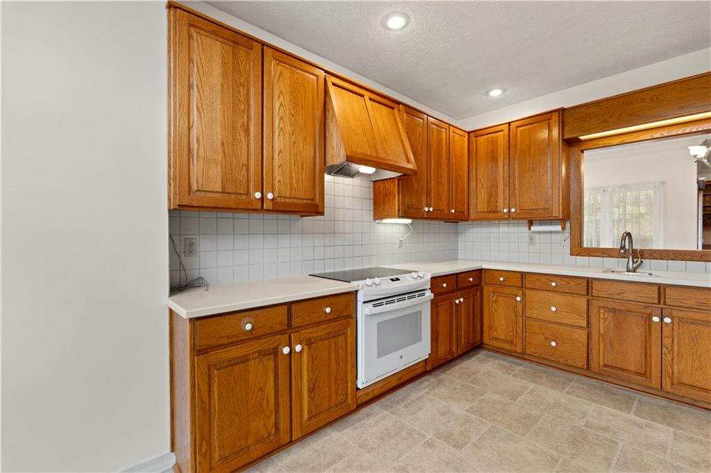 522 S Prewitt Street Property Photo 8