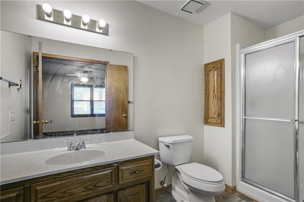 8214 E 189th Terrace Property Photo 17