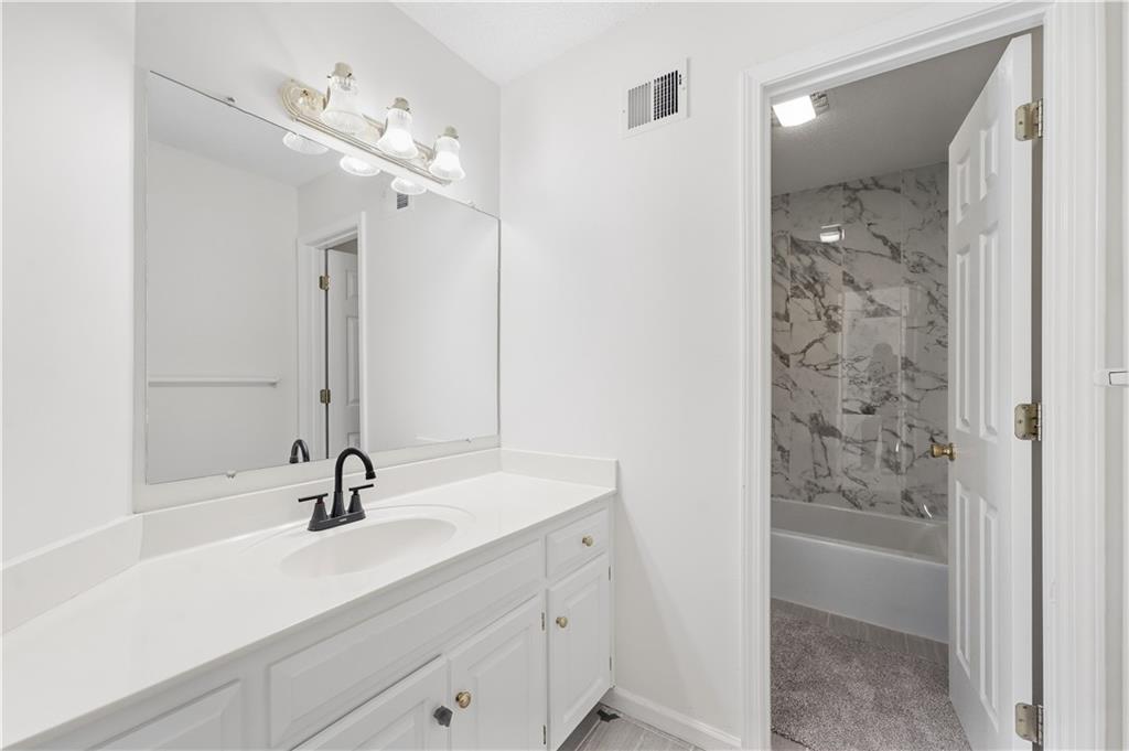 13721 Manor Road Property Photo 28