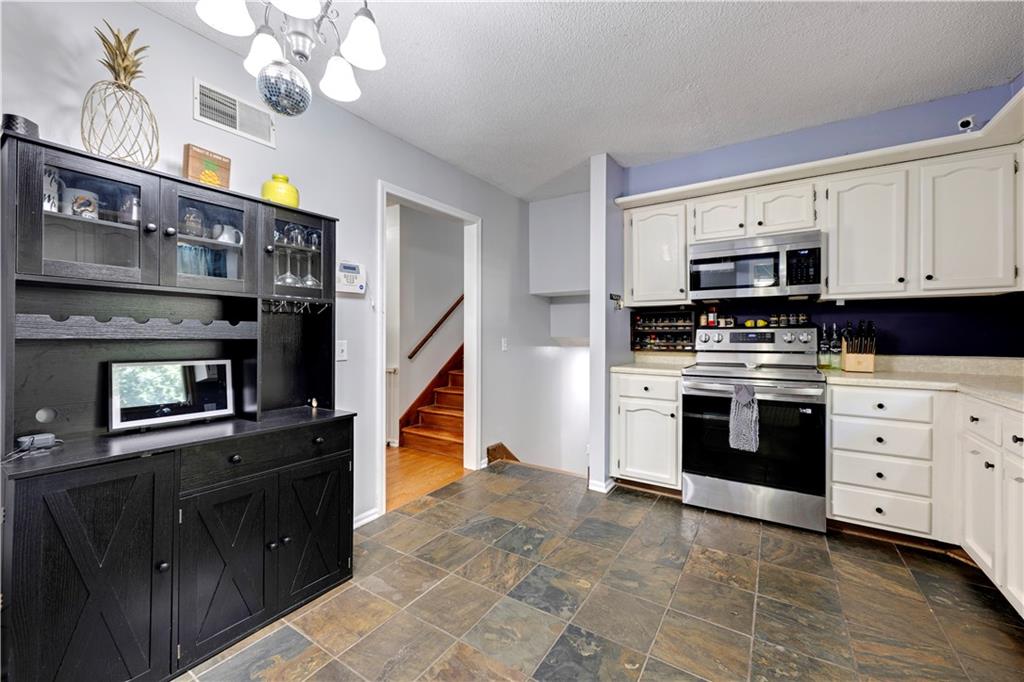 506 S Mulberry Street Property Photo 12