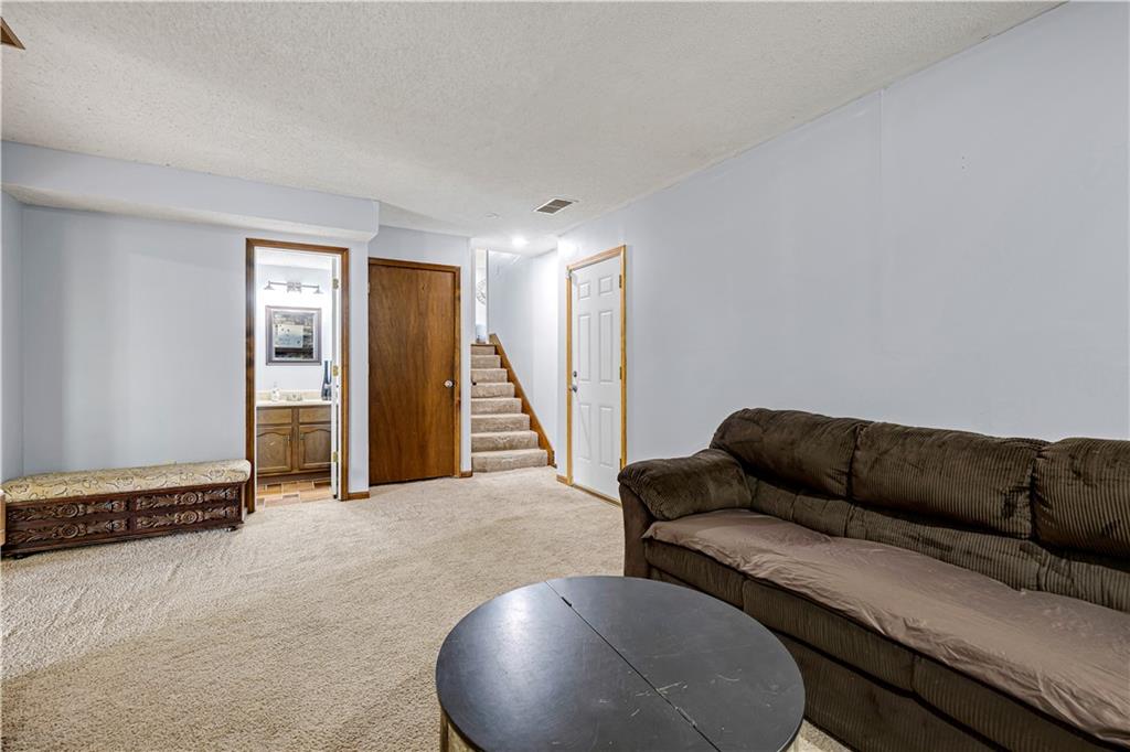 506 S Mulberry Street Property Photo 25