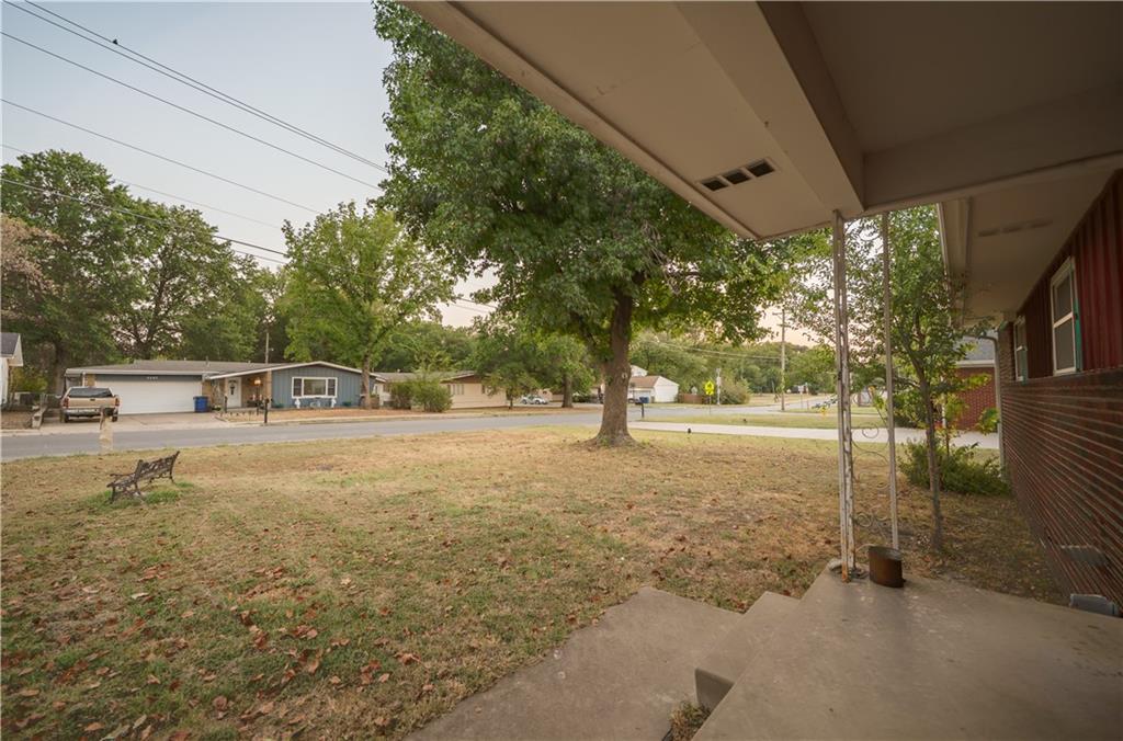 2206 W 1st Street Property Photo 12