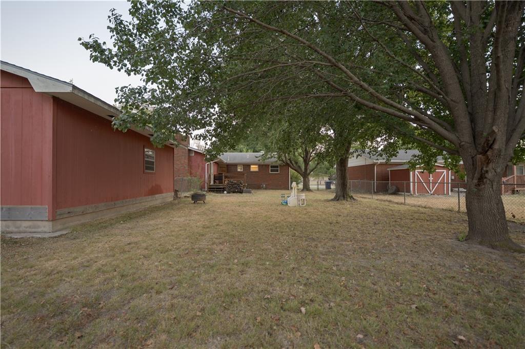 2206 W 1st Street Property Photo 16