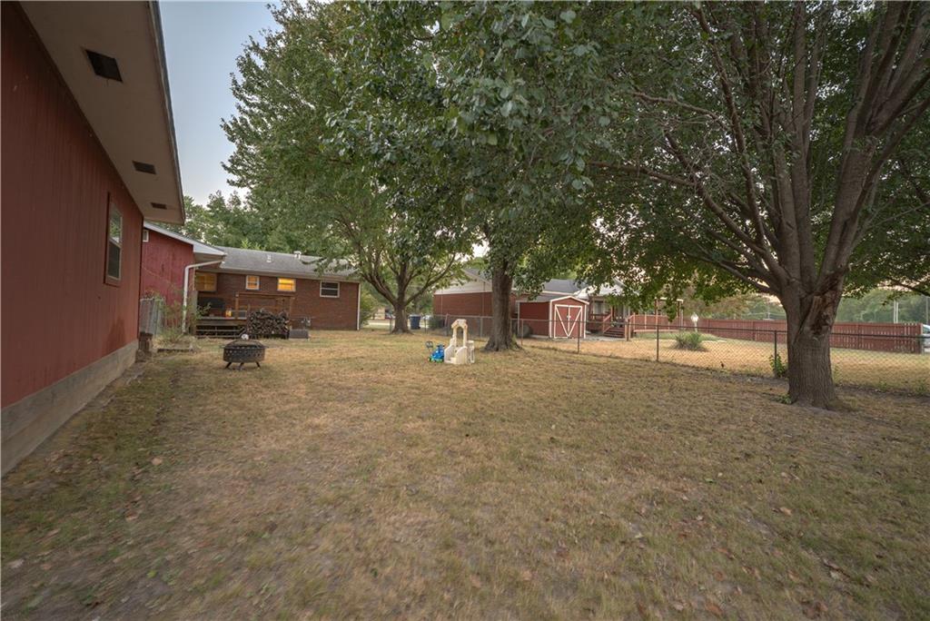 2206 W 1st Street Property Photo 17