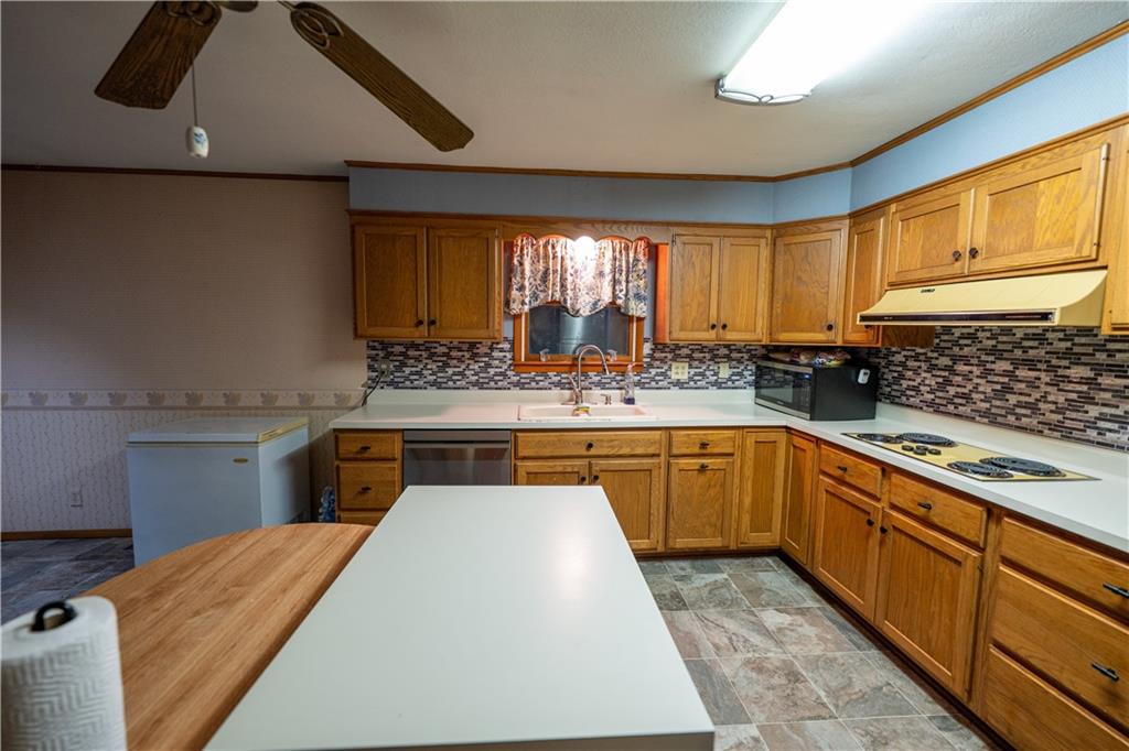 2206 W 1st Street Property Photo 25