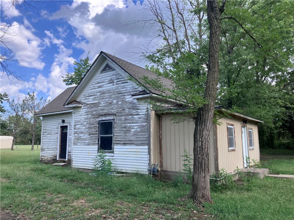 108 W Kansas Avenue Property Photo 2
