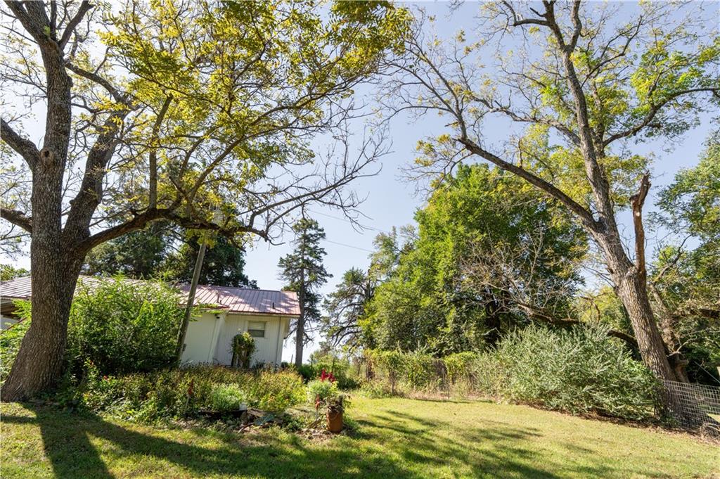 1137 Kentucky Road Property Photo 6