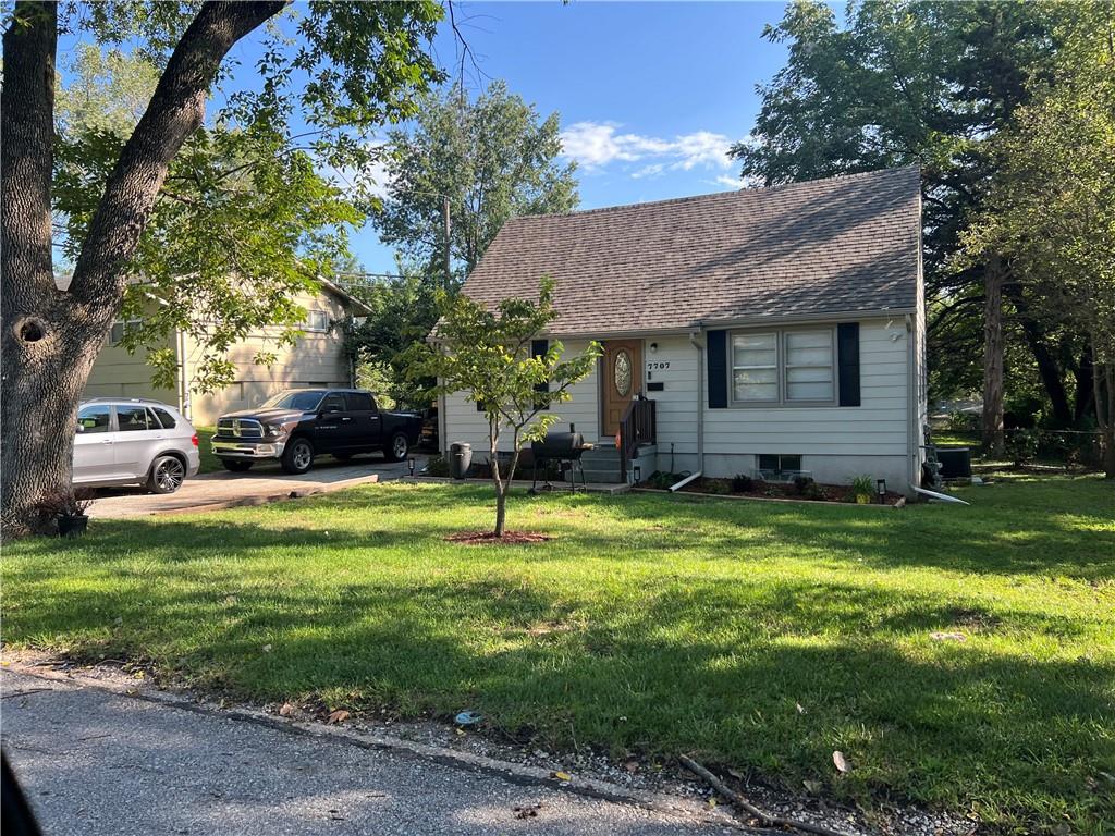 7707 E 50th Terrace Property Photo 1