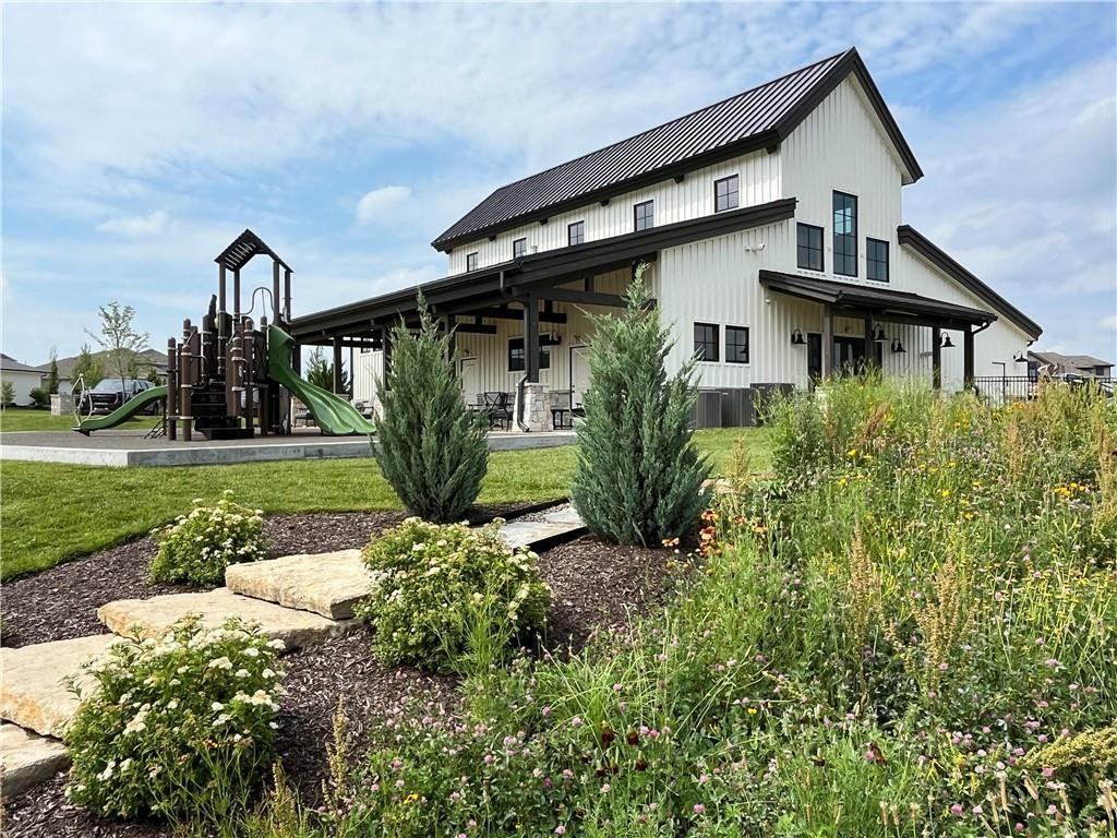 16932 Rosehill Street Property Photo 21