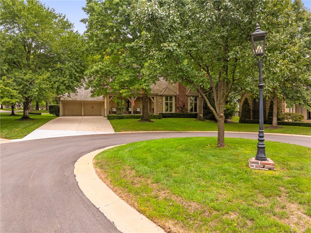 61 Le Mans Court Property Photo 2