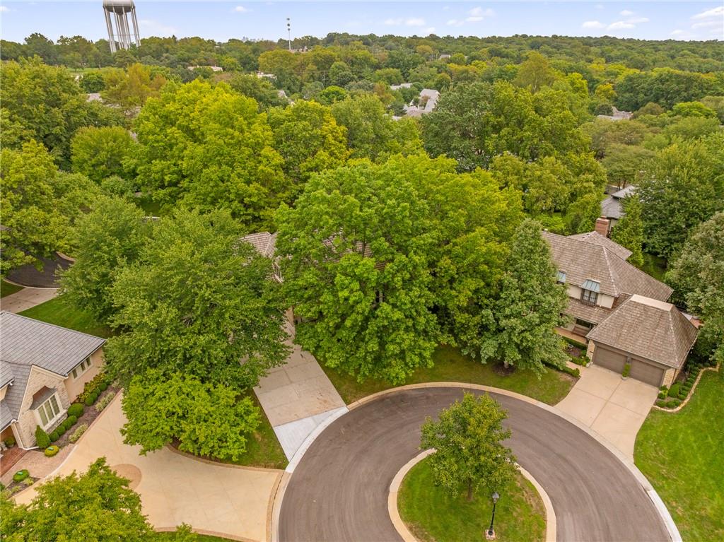 61 Le Mans Court Property Photo 4
