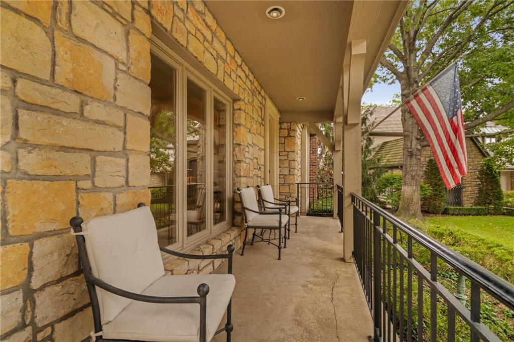 61 Le Mans Court Property Photo 12