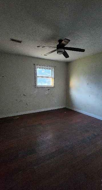901 E Maple Street Property Photo 14