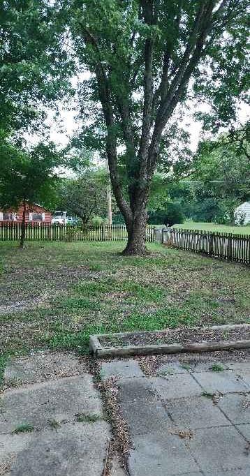 901 E Maple Street Property Photo 28