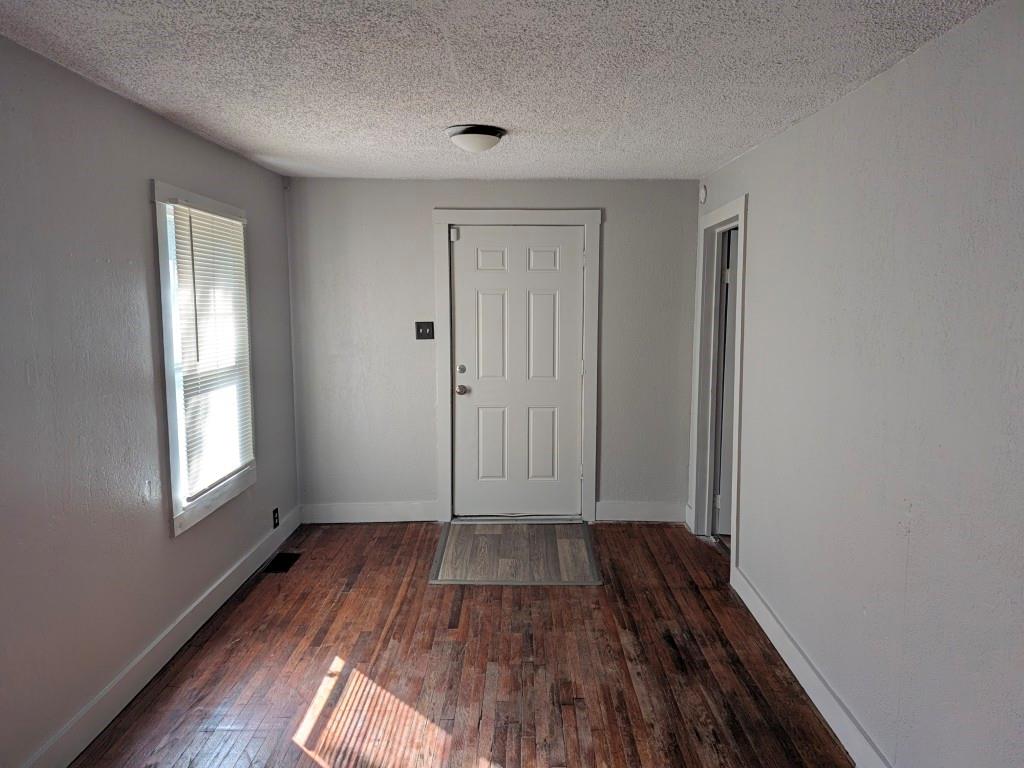 8704 Roberts Avenue Property Photo 4
