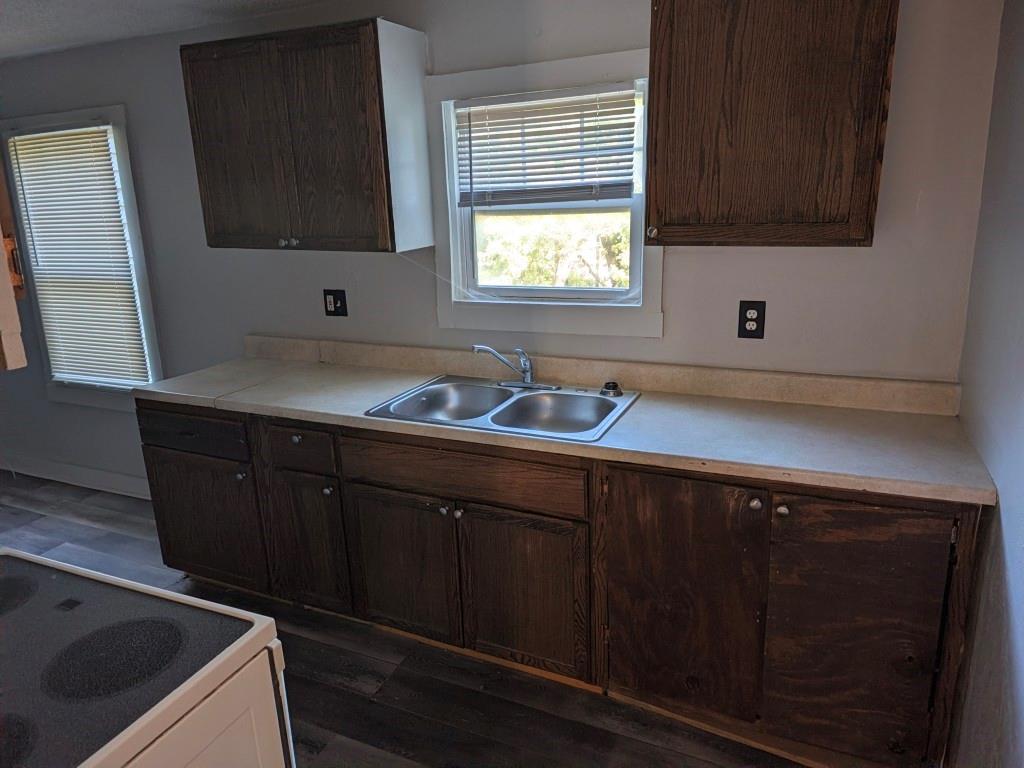 8704 Roberts Avenue Property Photo 6