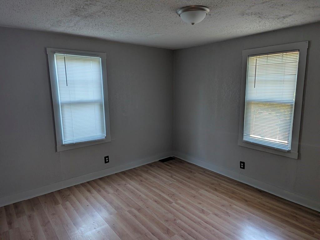8704 Roberts Avenue Property Photo 10
