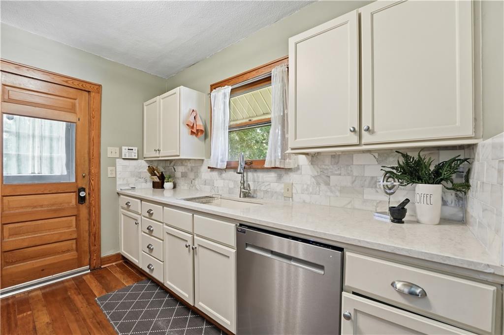 5836 Harrison Street Property Photo 14