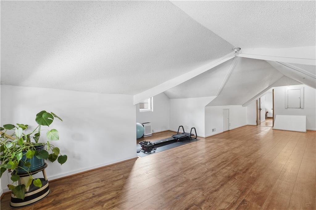 5836 Harrison Street Property Photo 29
