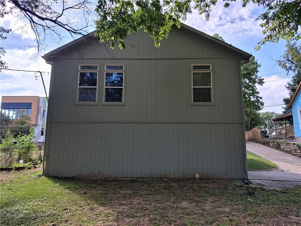 711 Brooklyn Avenue Property Photo 18