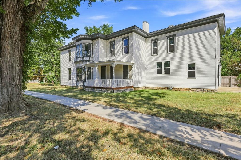 523 S Judson Street Property Photo 2