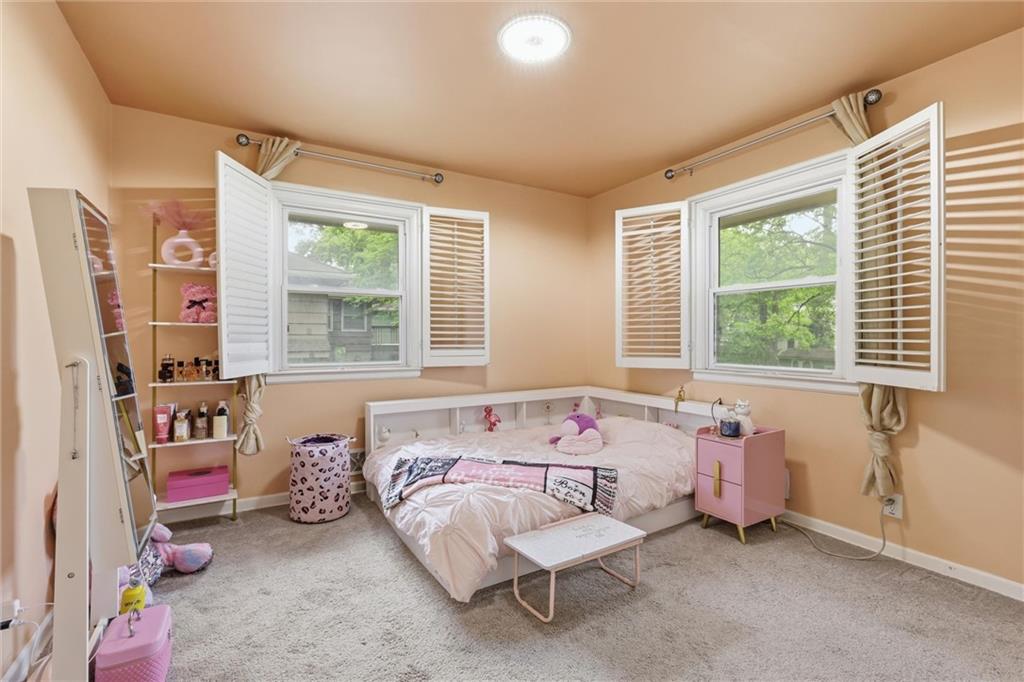 6316 Hedges Avenue Property Photo 10