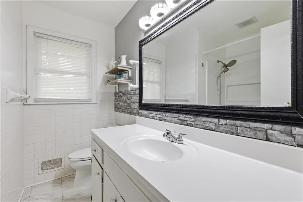 6316 Hedges Avenue Property Photo 14