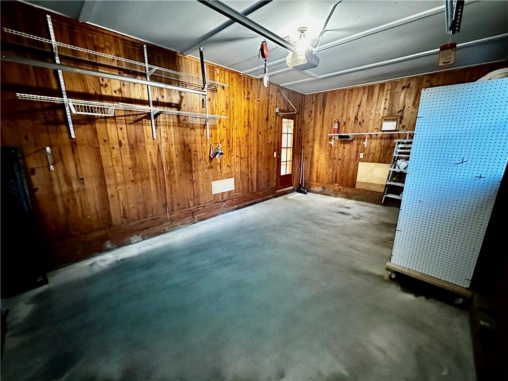 203 W 11th Street Property Photo 45