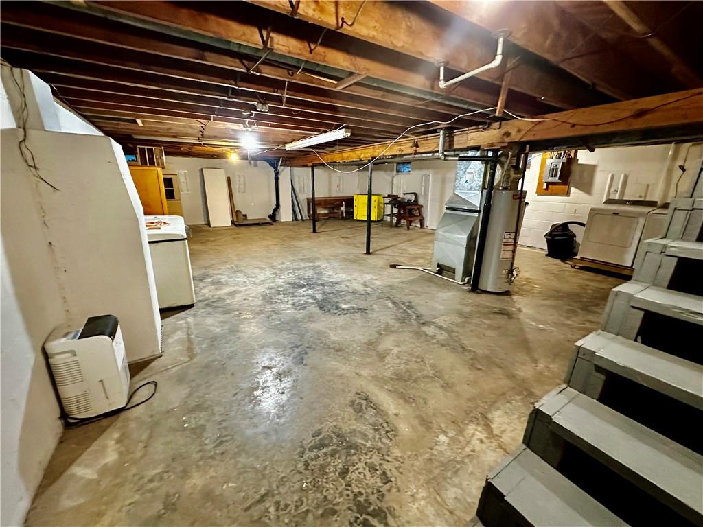 203 W 11th Street Property Photo 49