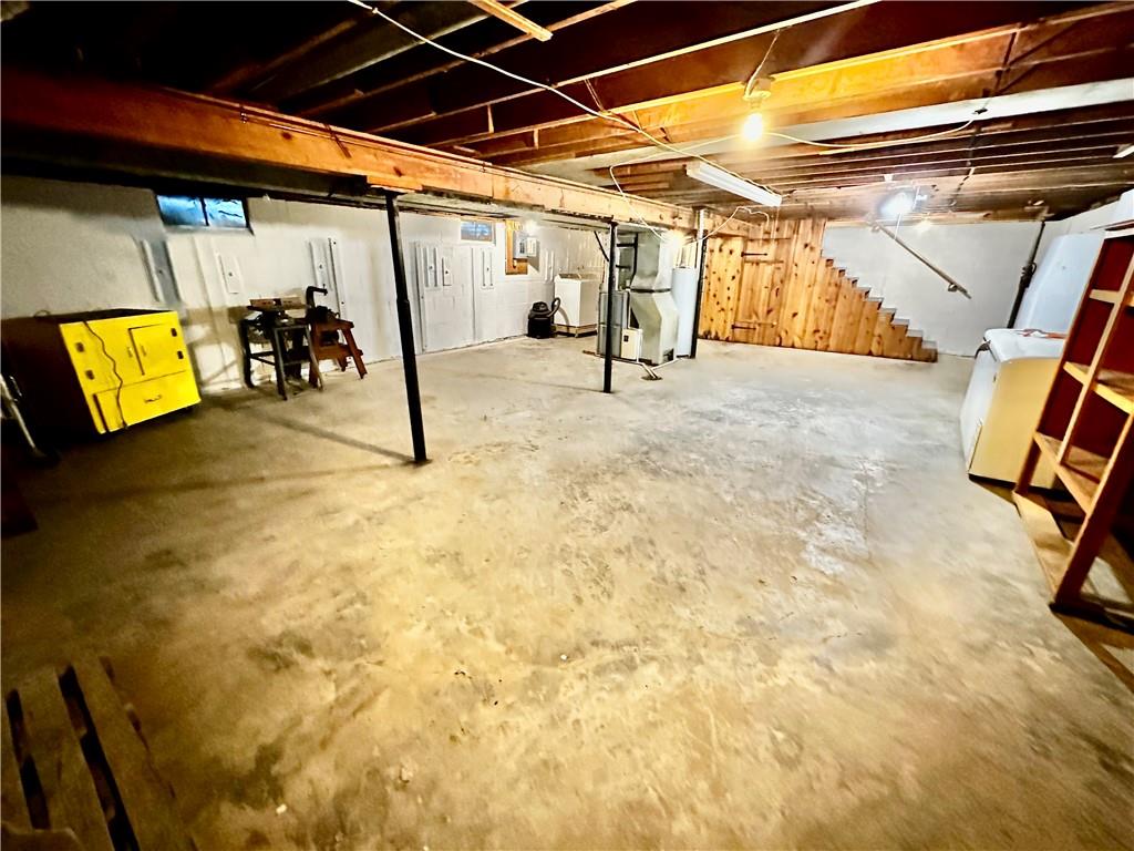 203 W 11th Street Property Photo 53