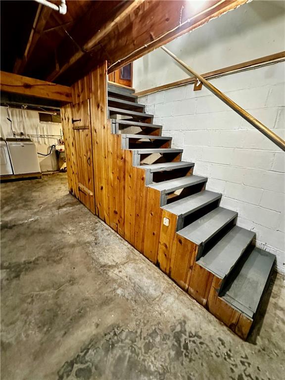 203 W 11th Street Property Photo 58