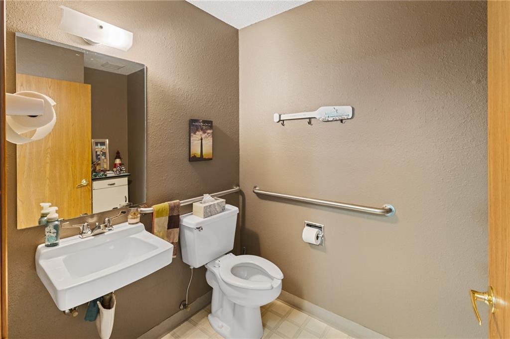 101 S Frame Street Property Photo 18