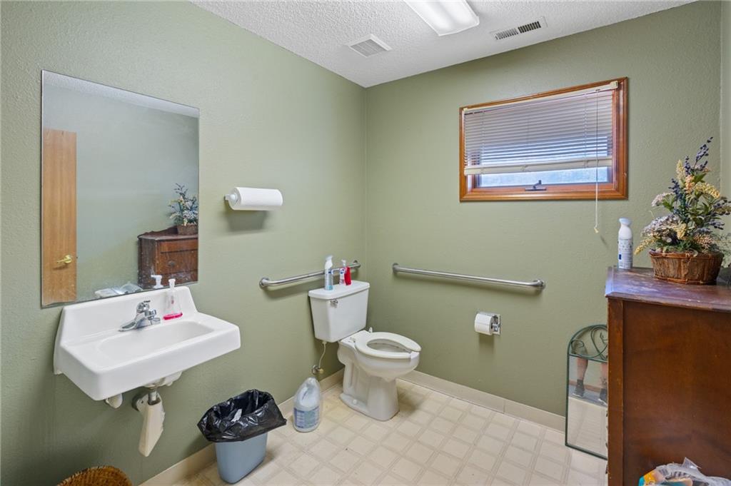 101 S Frame Street Property Photo 30
