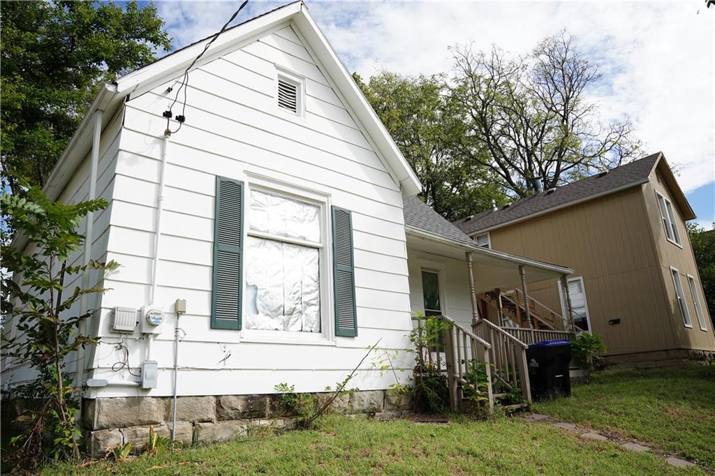 211 Ming Street Property Photo 4