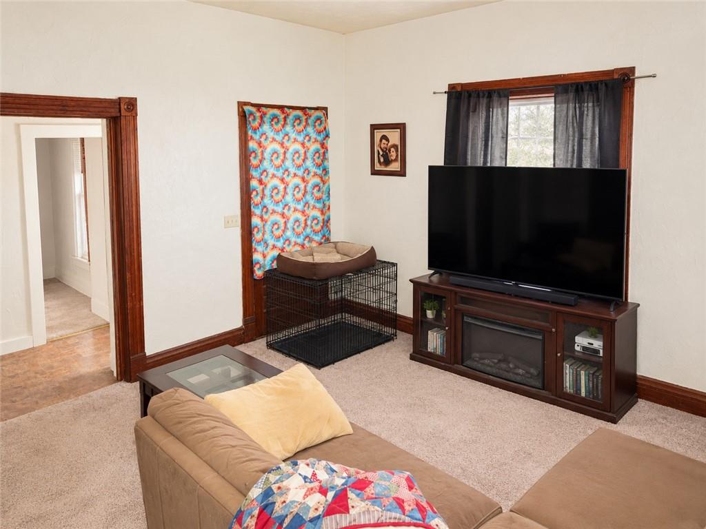 211 Ming Street Property Photo 7