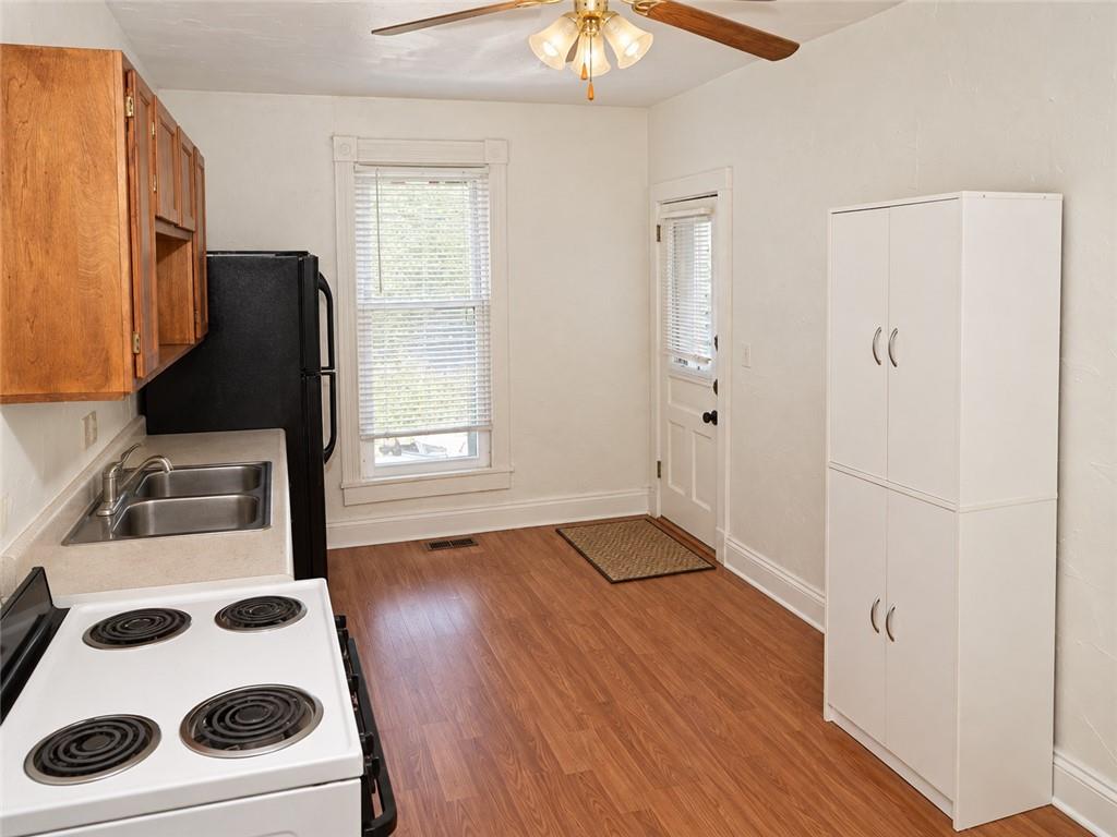 211 Ming Street Property Photo 8