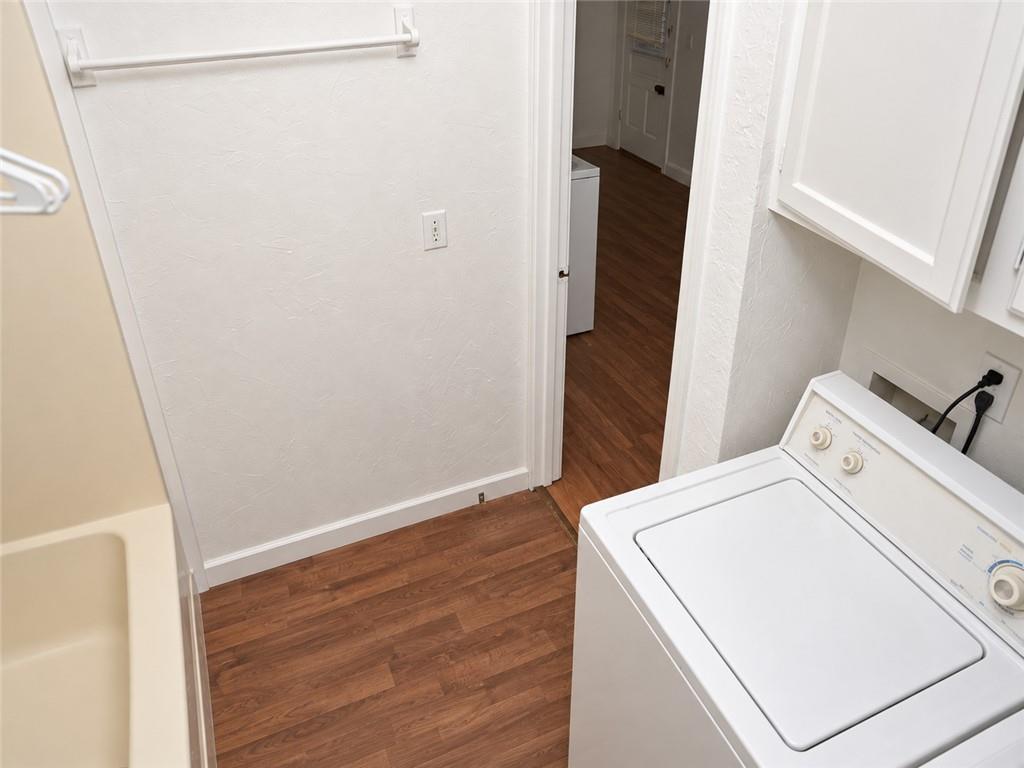 211 Ming Street Property Photo 12