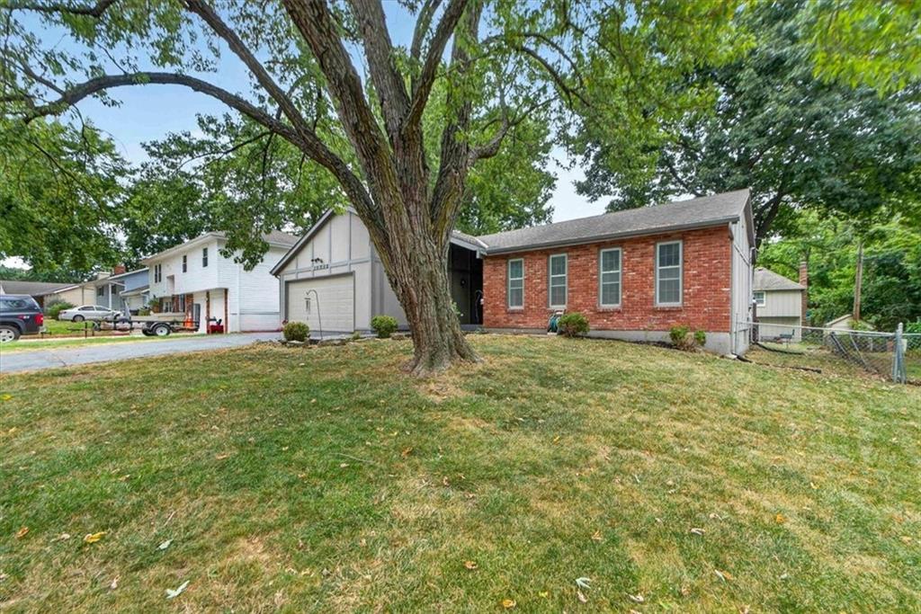 15212 W 152nd Circle Property Photo 4