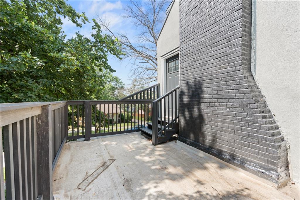 804 W 33rd Street Property Photo 20