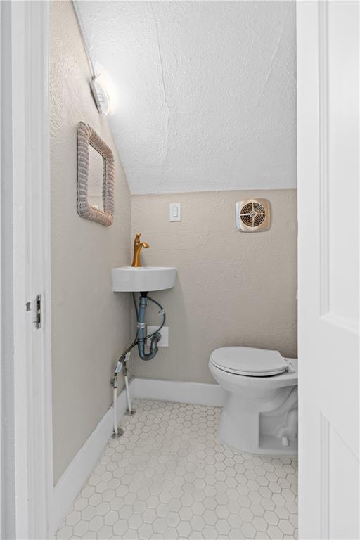 804 W 33rd Street Property Photo 28
