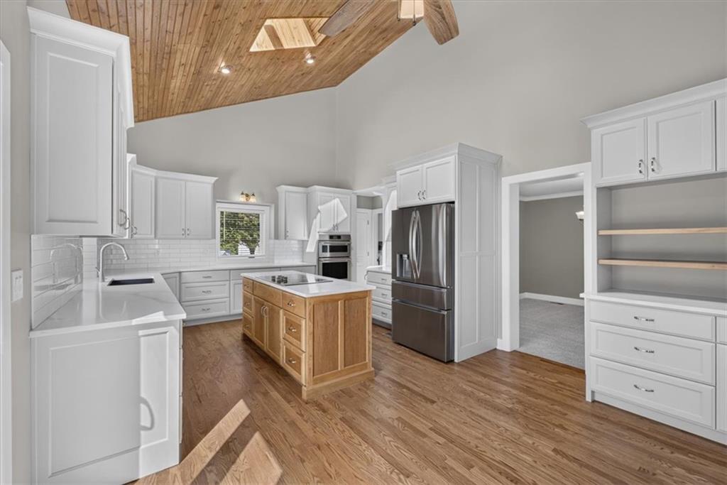 12100 Cherokee Street Property Photo 18